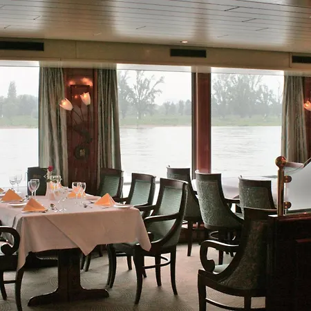 Fairtours Hotelschiff Rhein Prinzessin Düsseldorf
