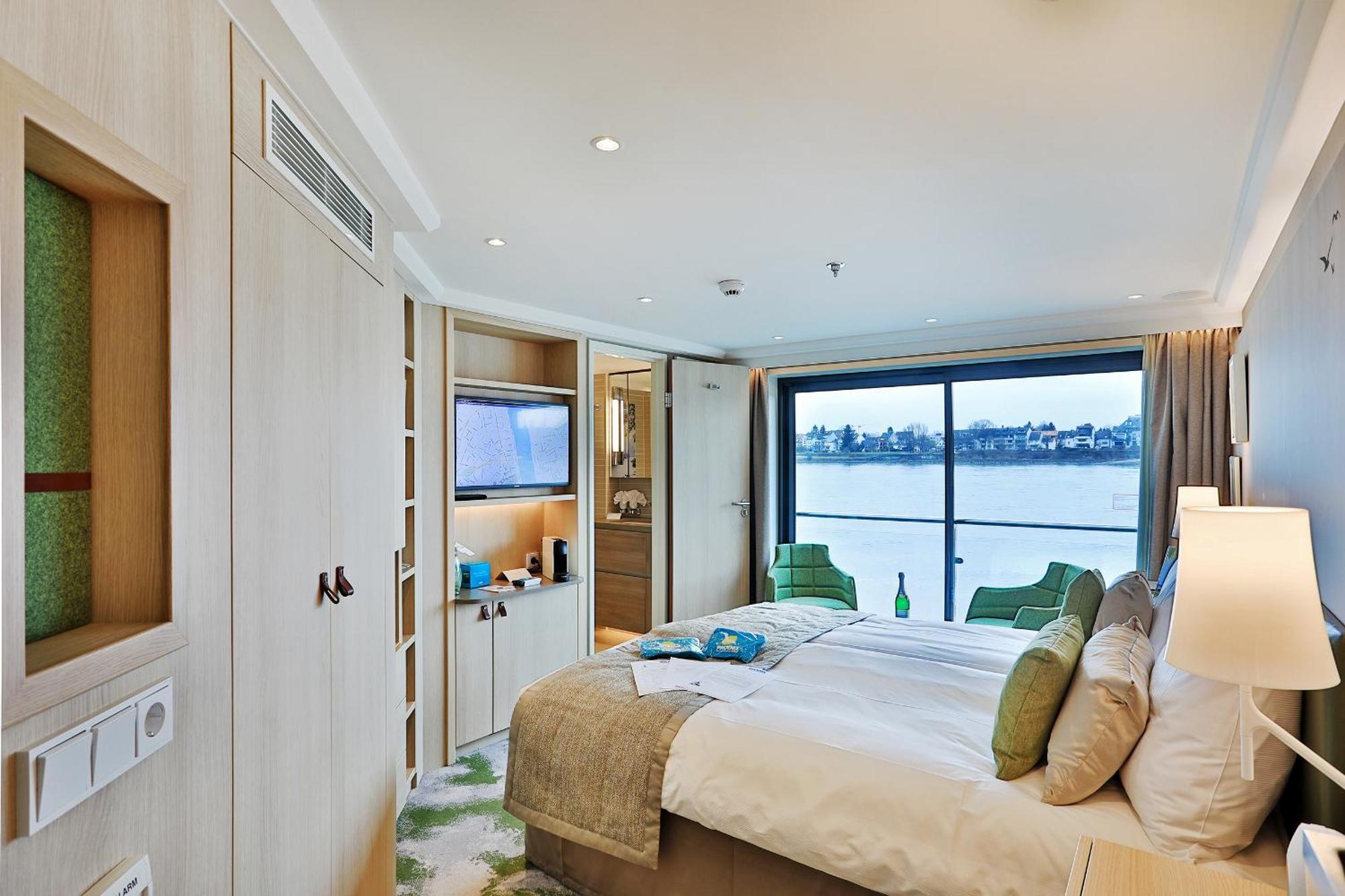 Fairtours Hotelschiff Rhein Prinzessin Botel Dusseldorf