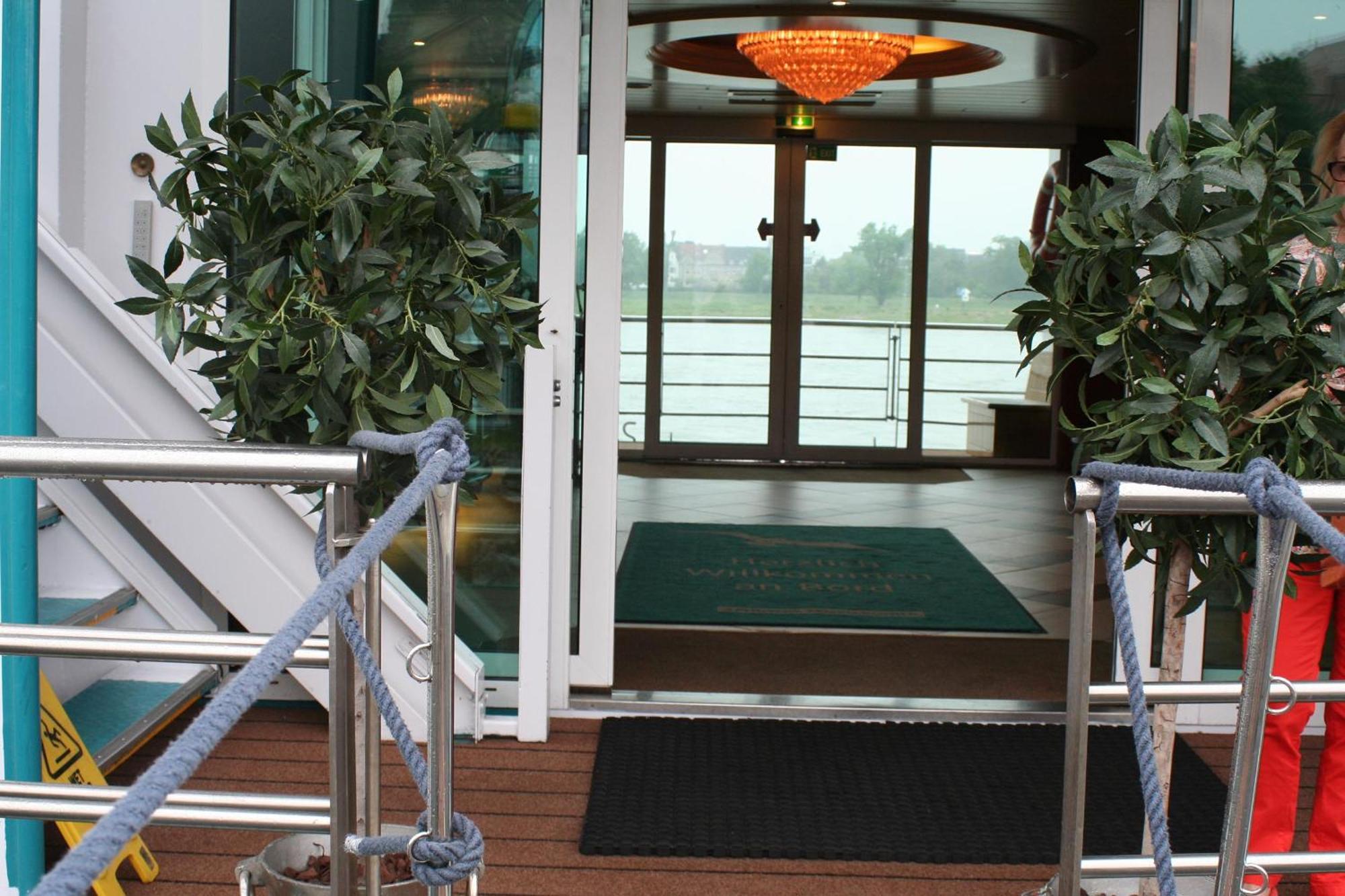 Botel Fairtours Hotelschiff Rhein Prinzessin Dusseldorf